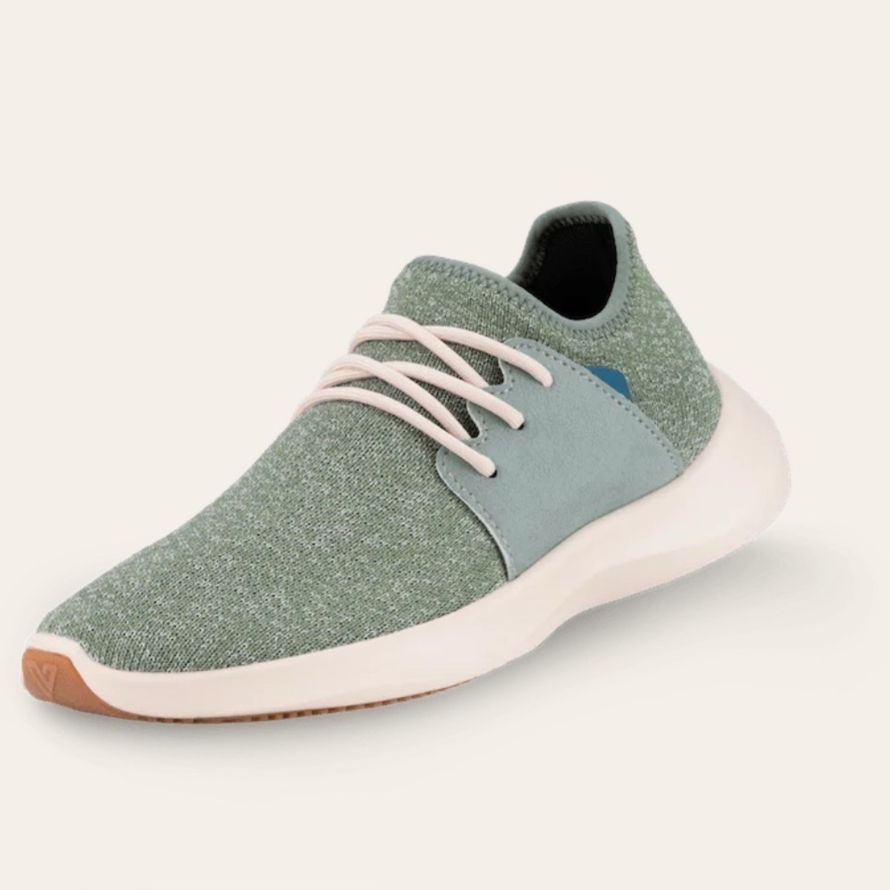 Vessi Everyday Classic Sneaker Fig Green on Off White Men’s Size 9